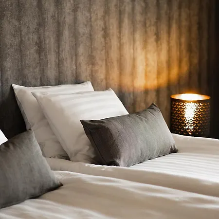 瓦尔迪卡酒店 酒店