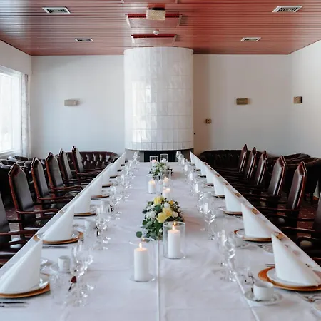 瓦尔迪卡酒店 酒店 4*