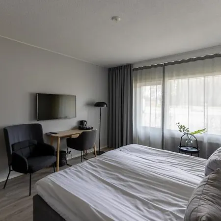 瓦尔迪卡酒店 4* 瓦尔凯阿科斯基