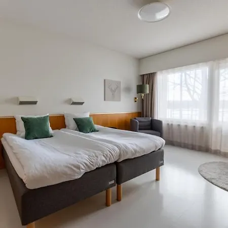 瓦尔迪卡酒店 4*